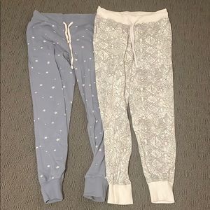 Set of womens joggers